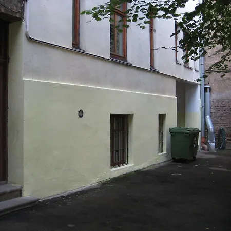 Apartment Aleksandra Caka 65